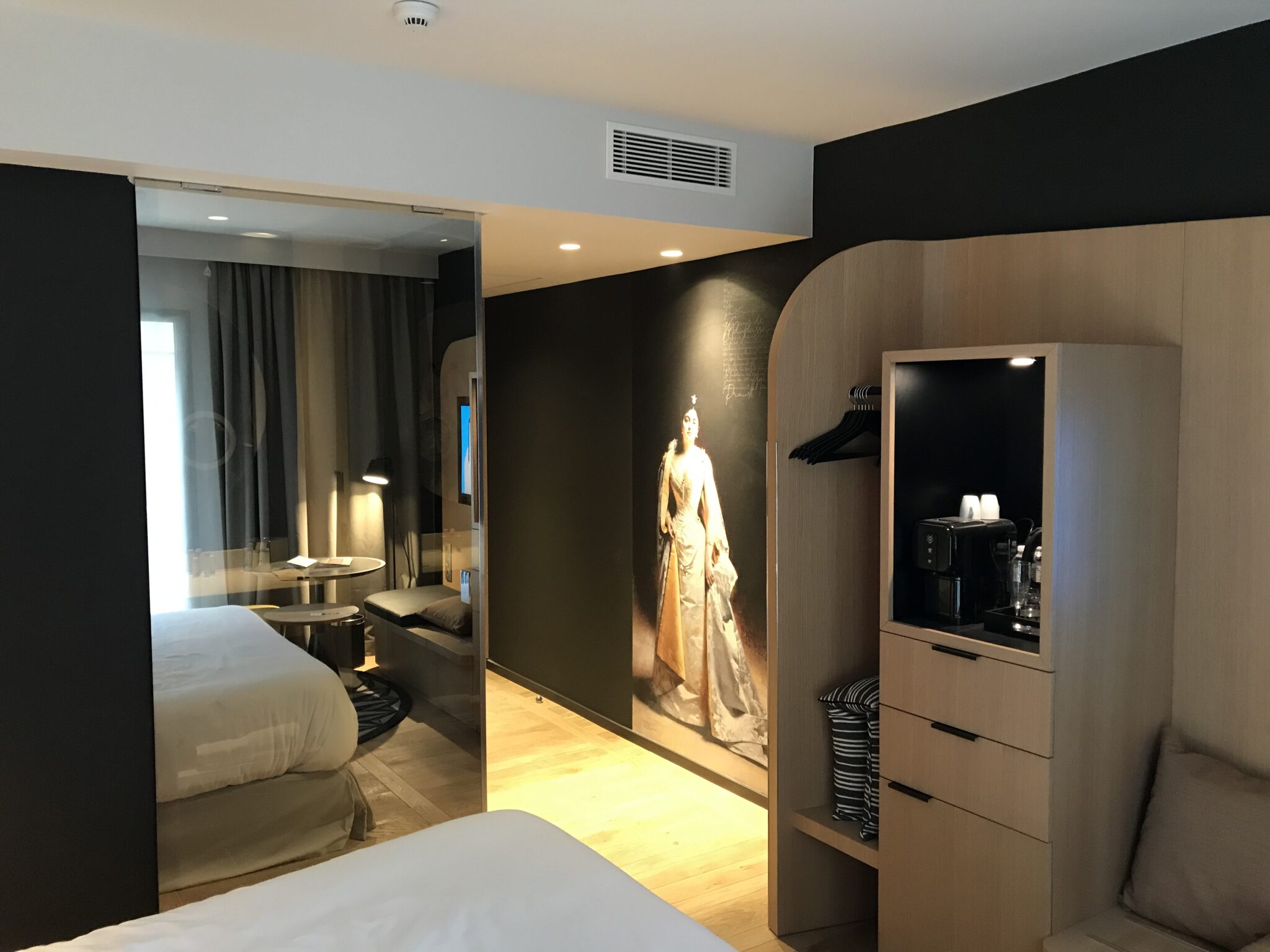 Absolut_Sound_enceinte_Invisible_Chambre_Hôtel_Villa_KOEGUI_Bayonne_Serenity-Sound_Interior